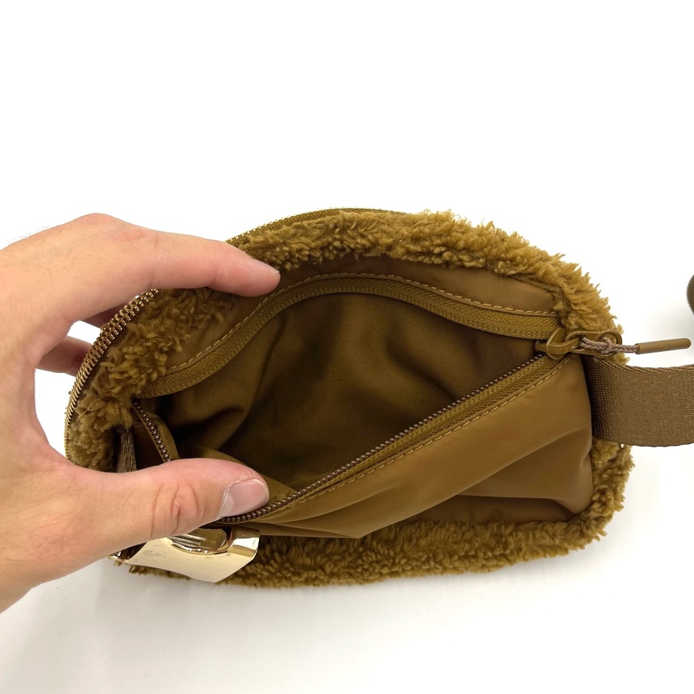 Lululemon Athletica Tan Plush Crossbody Bag - Brown & Gold - Picture 8 of 13
